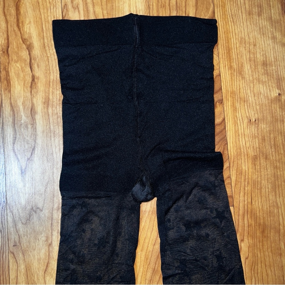 Black Star Print Mesh Tights - Picture 9 of 11